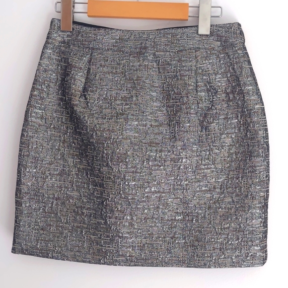 Banana Republic mini skirt - Picture 13 of 13